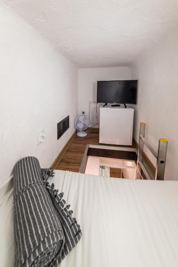 Micro Apartments 2,5 Qm - Najmniejsze Apartamenty Swiata 2,5 Mkw Kraków Eksteriør billede