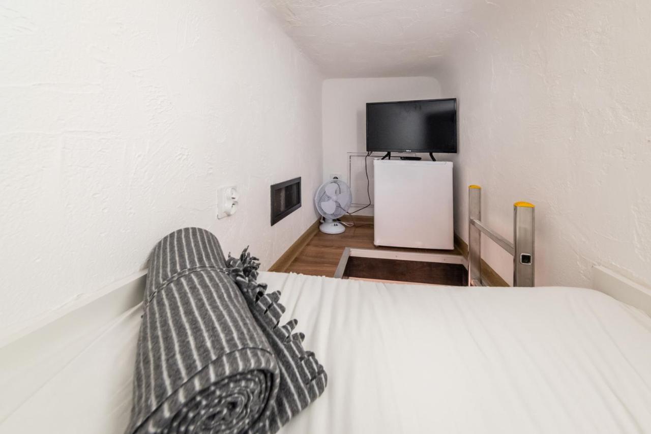 Micro Apartments 2,5 Qm - Najmniejsze Apartamenty Swiata 2,5 Mkw Kraków Eksteriør billede