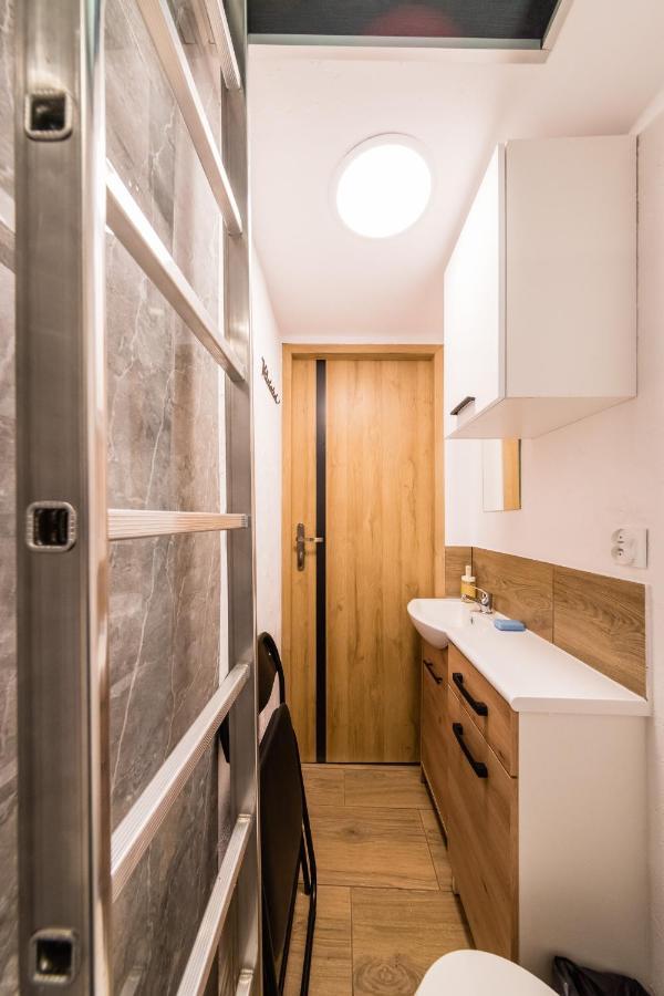 Micro Apartments 2,5 Qm - Najmniejsze Apartamenty Swiata 2,5 Mkw Kraków Eksteriør billede